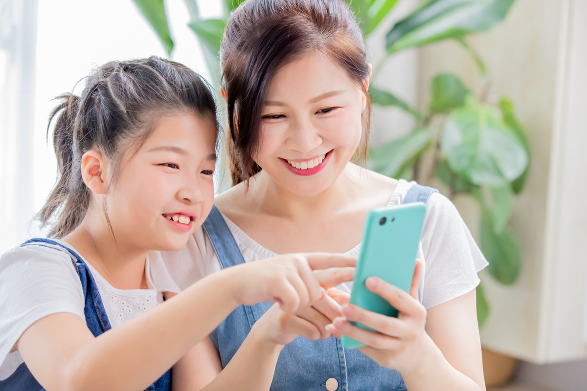 子持ち世代必見 子どもにスマホを渡す時の注意点とおすすめ選び方とは Iphone格安sim通信